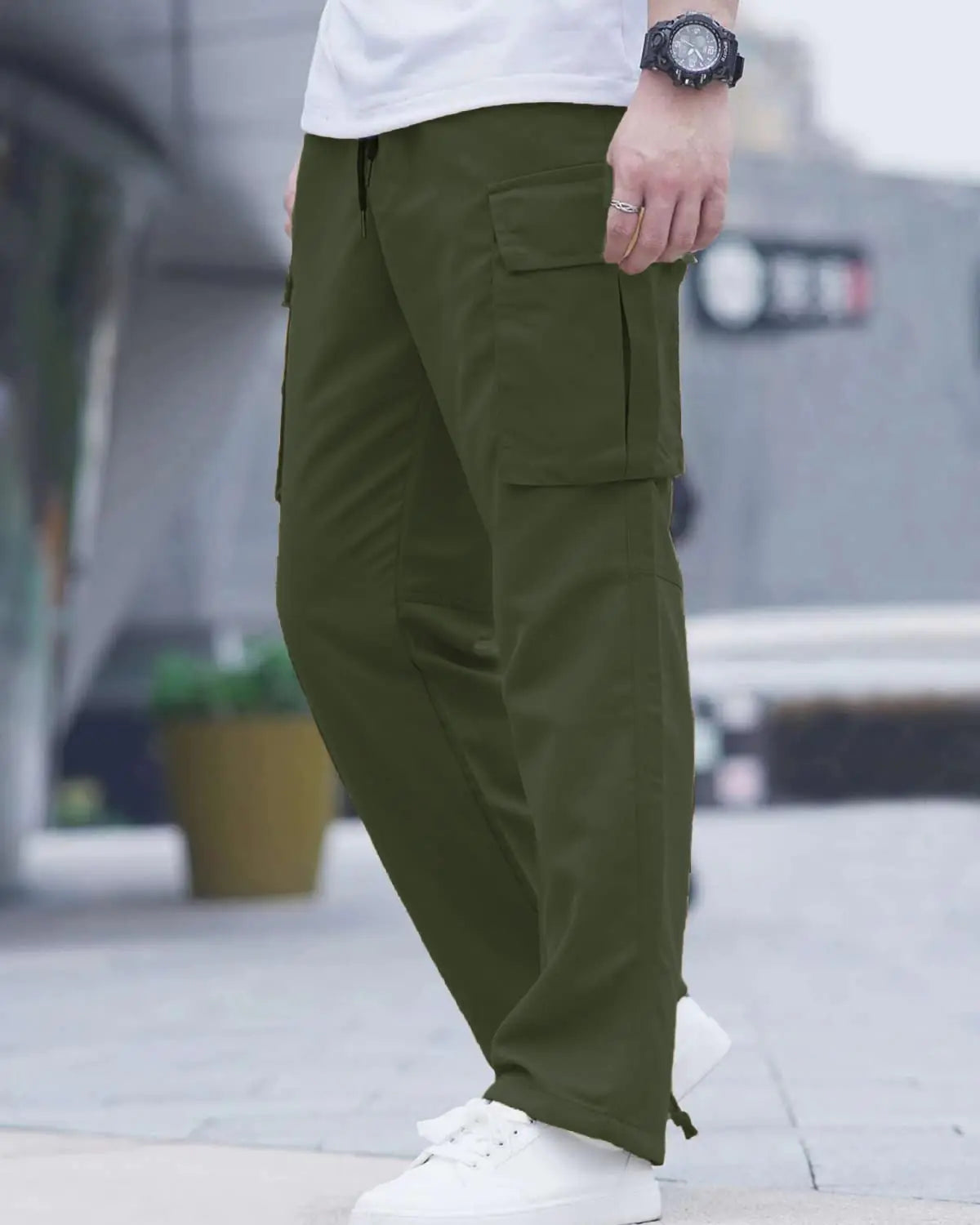 LYRXXX Men's Versatile Cargo Joggers in Army Green